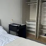 Modern 4 Bed-2 Bath In Battersea