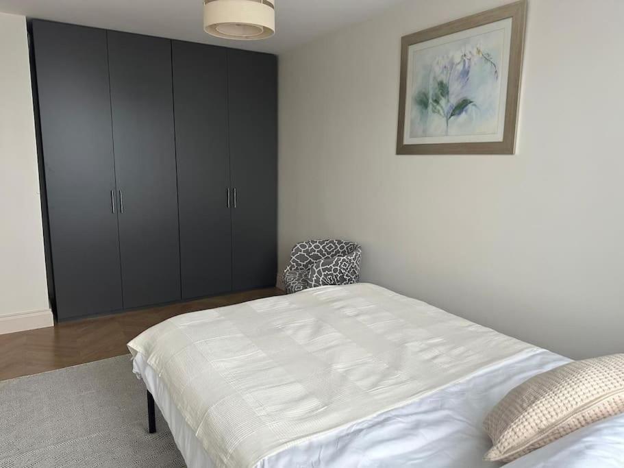 Modern 4 Bed-2 Bath In Battersea London