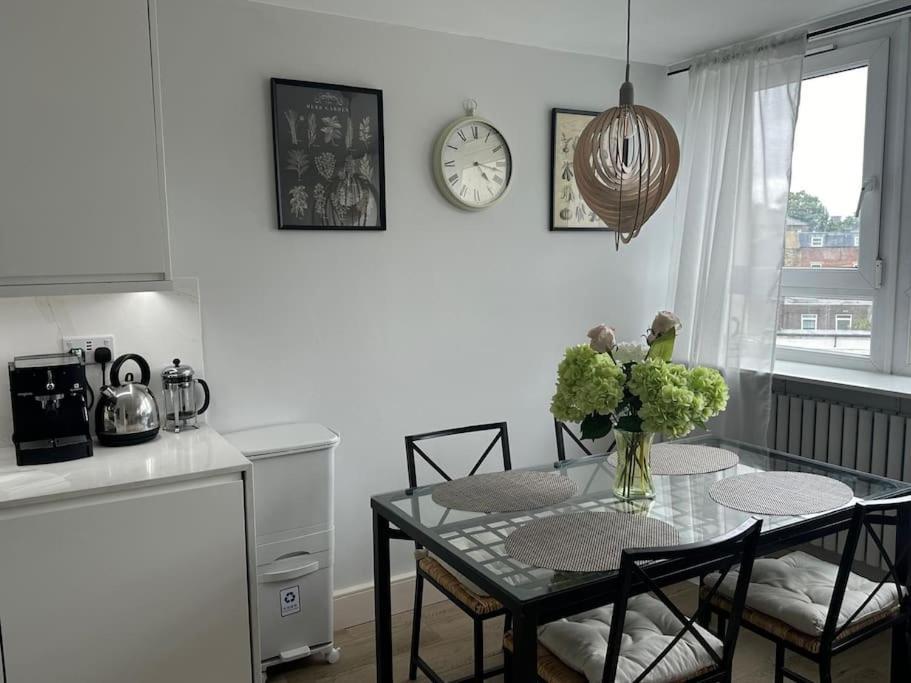 Modern 4 Bed-2 Bath In Battersea London