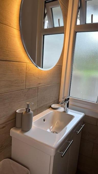 Apartment Modern 4 Bed-2 Bath In Battersea