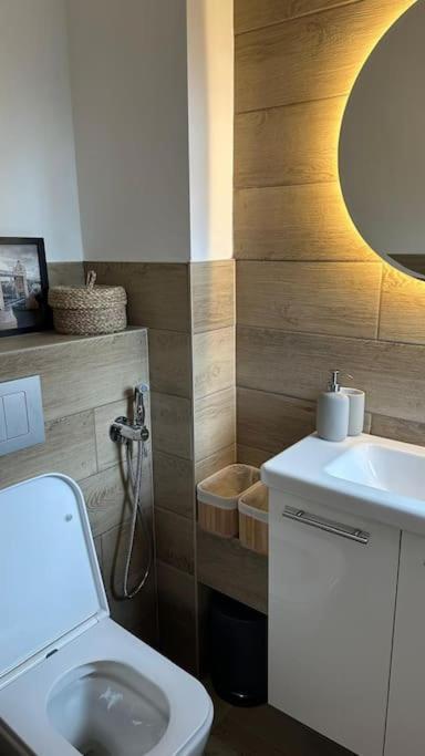 Modern 4 Bed-2 Bath In Battersea London