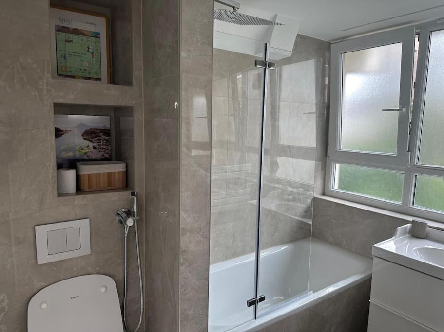 Apartment Modern 4 Bed-2 Bath In Battersea